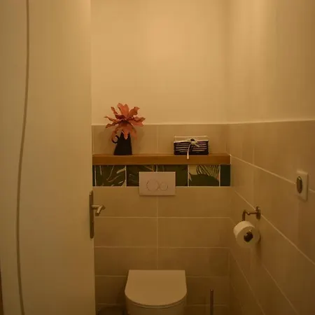 Au Calme Avec Privatif Gratuit Sud Aveyron Les Palmiers Des Causses