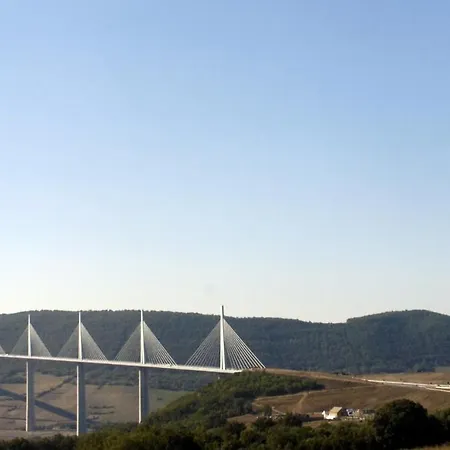 Nocleg ze śniadaniem Au Calme Avec Privatif Gratuit Sud Aveyron Les Palmiers Des Causses Saint-Rome-de-Tarn