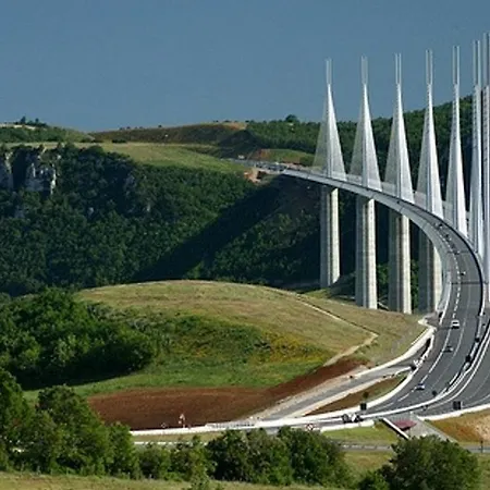 Au Calme Avec Privatif Gratuit Sud Aveyron Les Palmiers Des Causses 3* Saint-Rome-de-Tarn