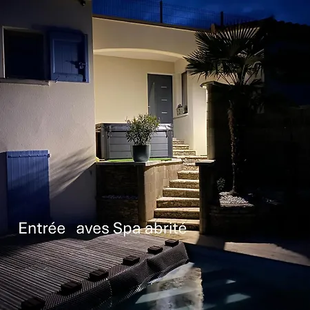 Au Calme Avec Privatif Gratuit Sud Aveyron Les Palmiers Des Causses Bed & Breakfast