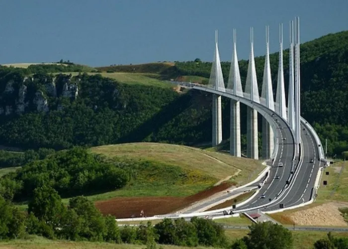 Au Calme Avec Privatif Gratuit Sud Aveyron Les Palmiers Des Causses 3* Saint-Rome-de-Tarn