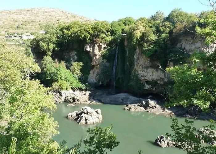 ベッド・アンド・ブレックファスト Au Calme Avec Privatif Gratuit Sud Aveyron Les Palmiers Des Causses 3*