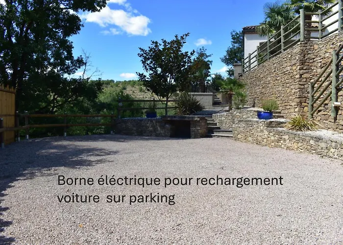 Au Calme Avec Privatif Gratuit Sud Aveyron Les Palmiers Des Causses 3*